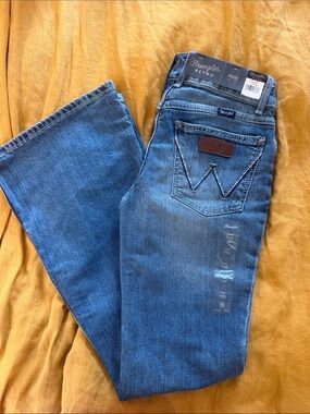 Wrangler Women's Flare Jeans in Blue Denim